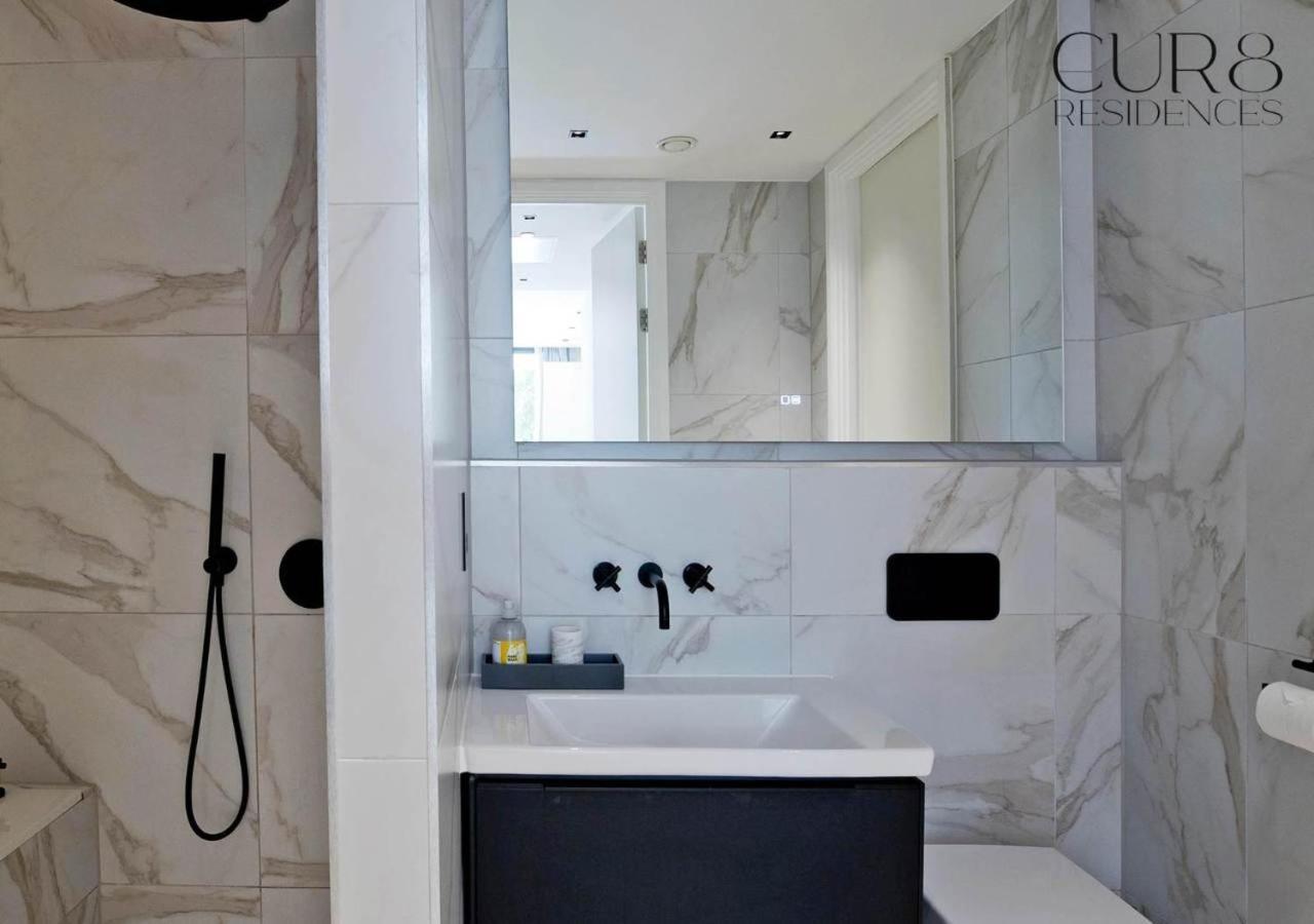 Elegant Kensington With Private Balcony Appartement Londen